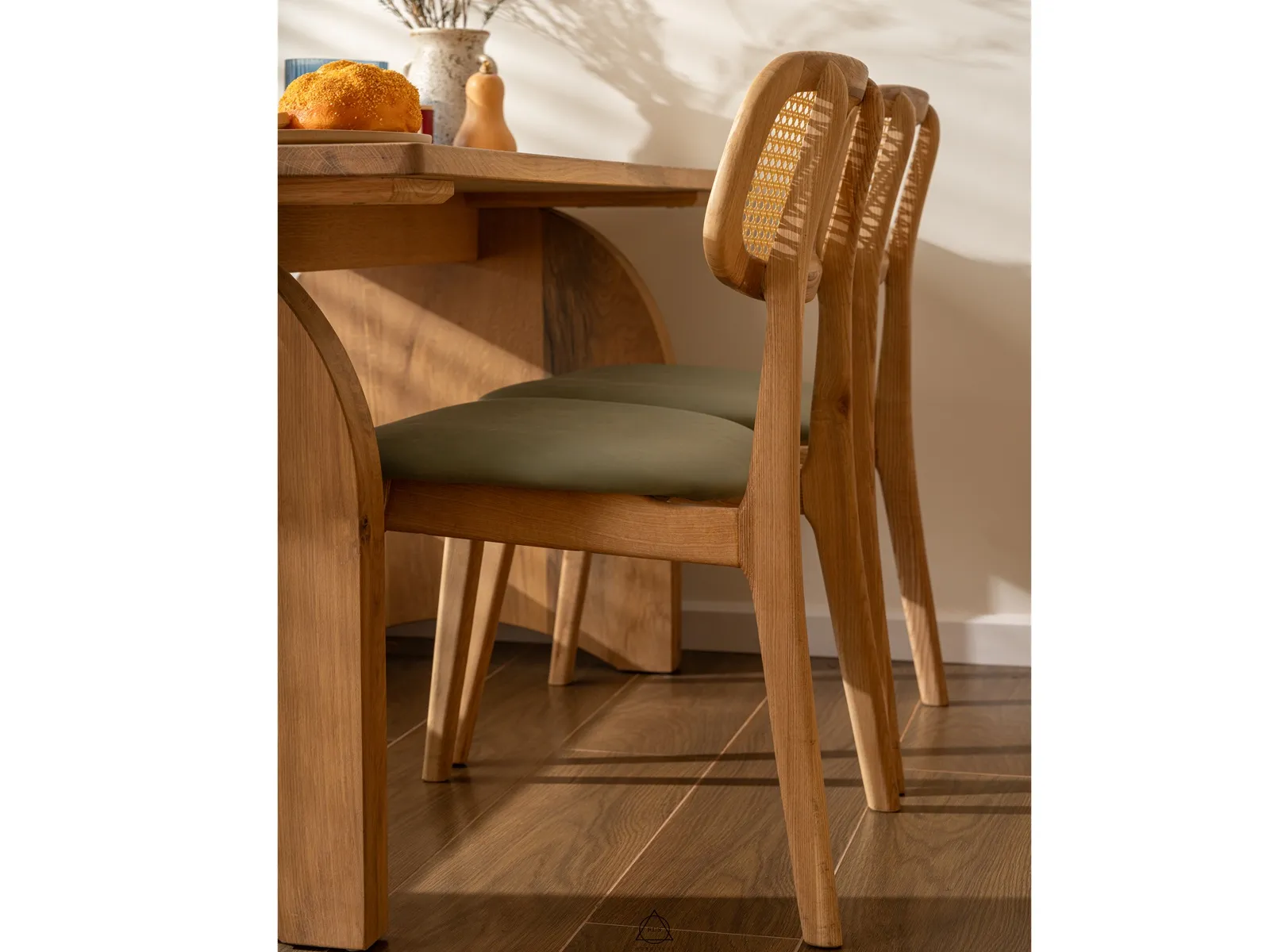 ARLO DINING SET