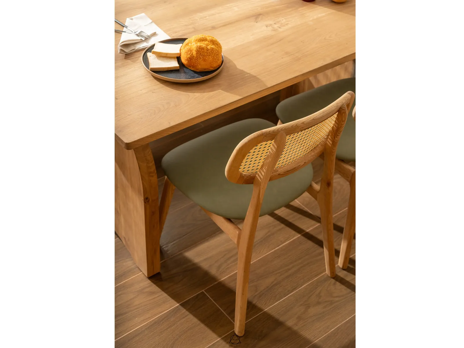 ARLO DINING SET